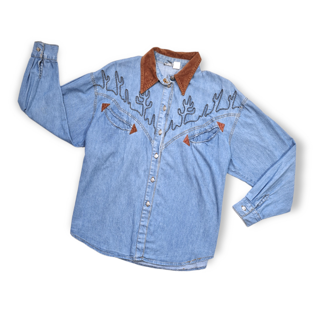 VINTAGE : DENIM BUTTON SHIRT : SIZE 40/42