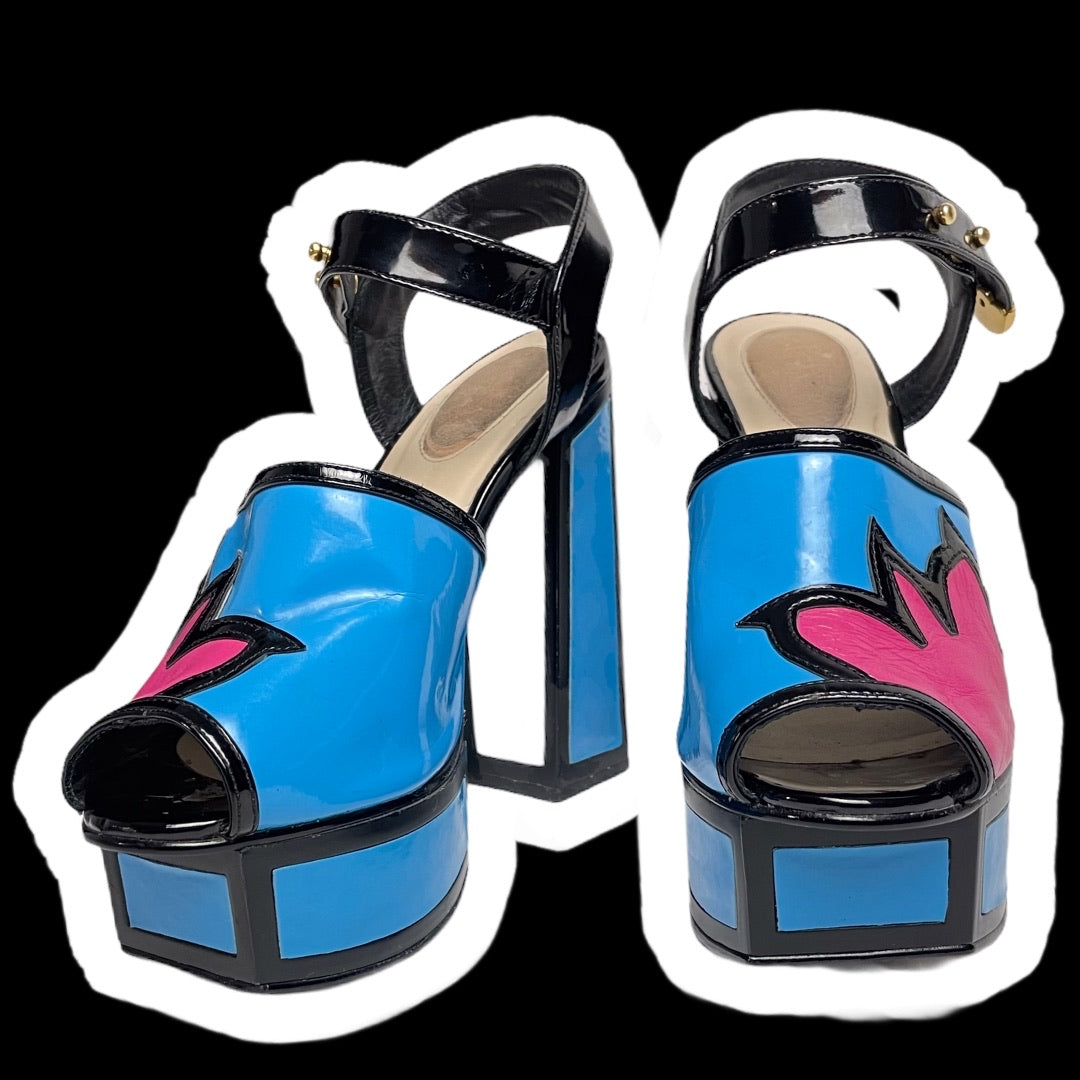 VINTAGE : ICONIC Y2K POP PLATFORM SANDALS : 39