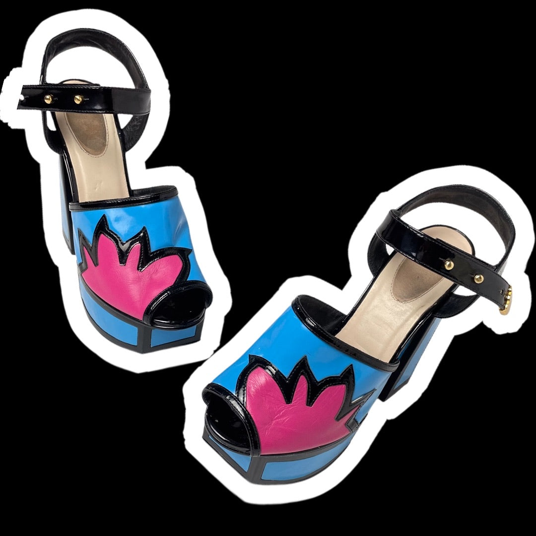 VINTAGE : ICONIC Y2K POP PLATFORM SANDALS : 39